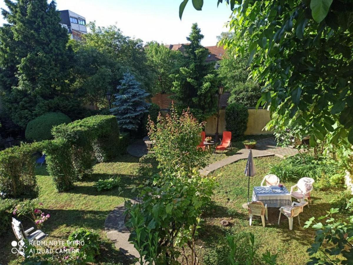 Cocic Garden Apartman Eszék Kültér fotó
